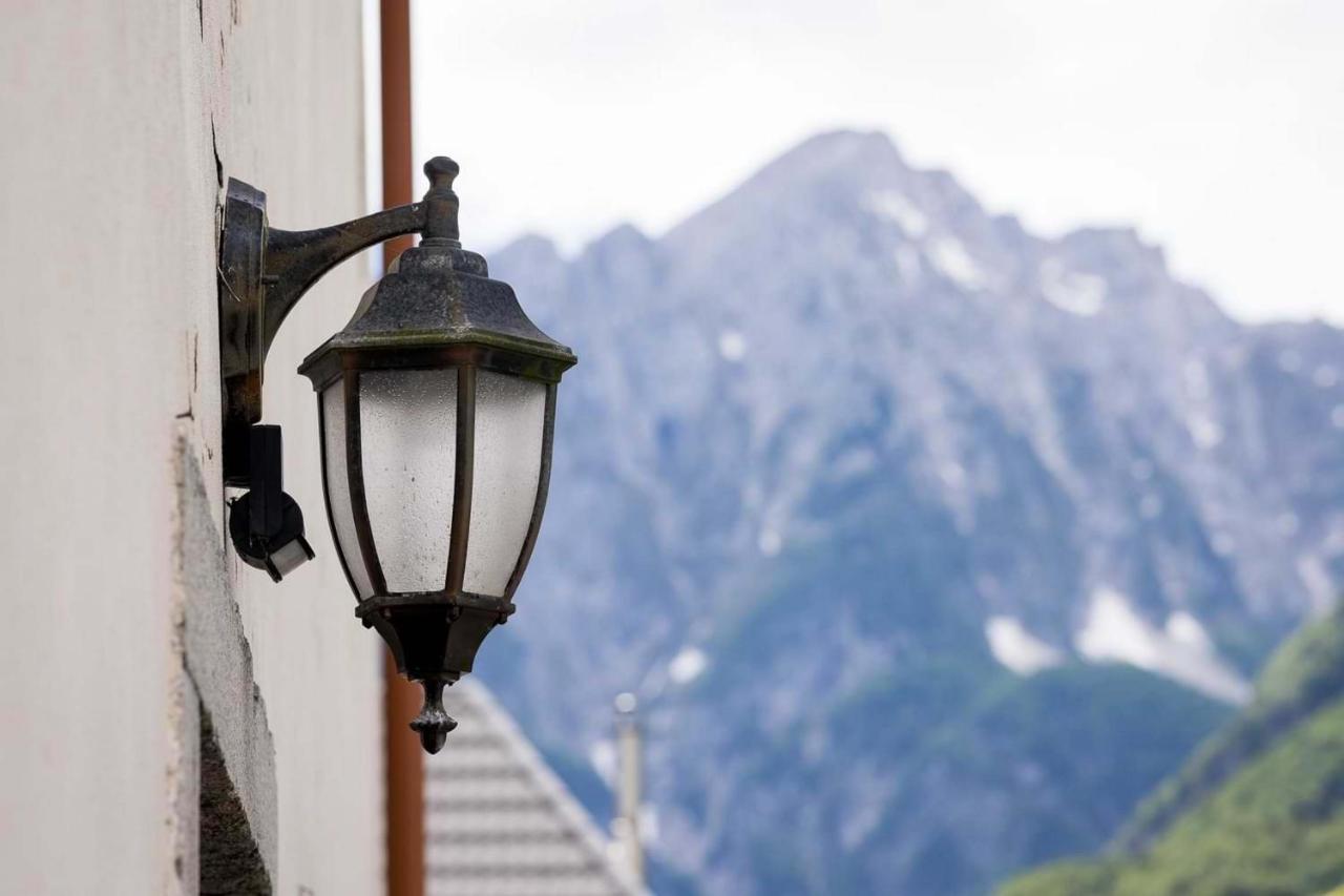 Hostel Kronotop In Triglav National Park Log pod Mangartom Zewnętrze zdjęcie